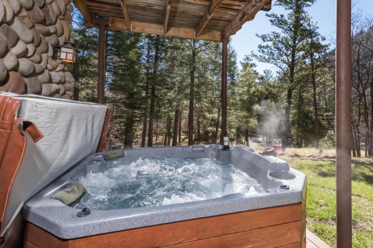 Bear Foot Lodge, 2 Bedrooms, Sleeps 6, Gas Grill, Walk To River, Hot Tub Ruidoso Exterior foto